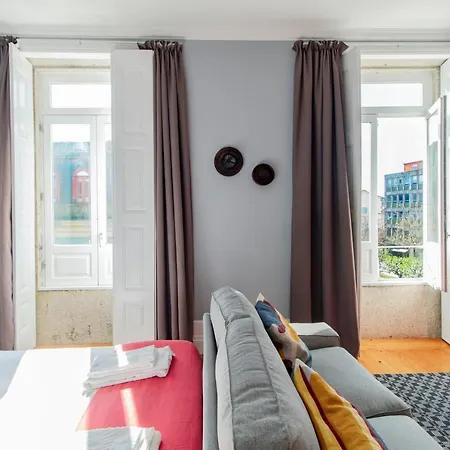 Life By Lovelystay *