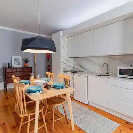 Life By Lovelystay Porto