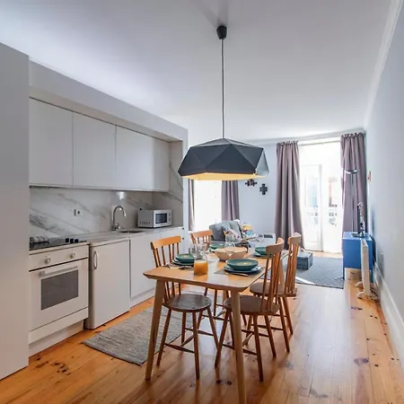 Life By Lovelystay *