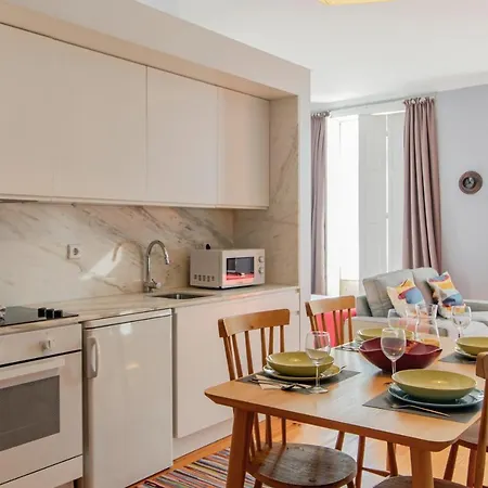 Life By Lovelystay *