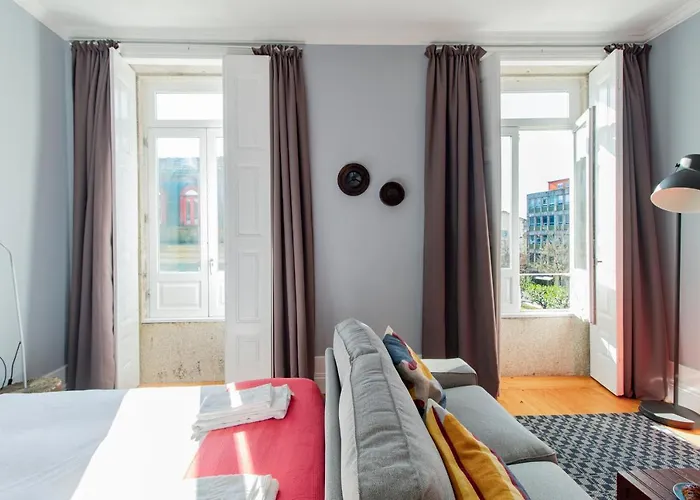 Life By Lovelystay *