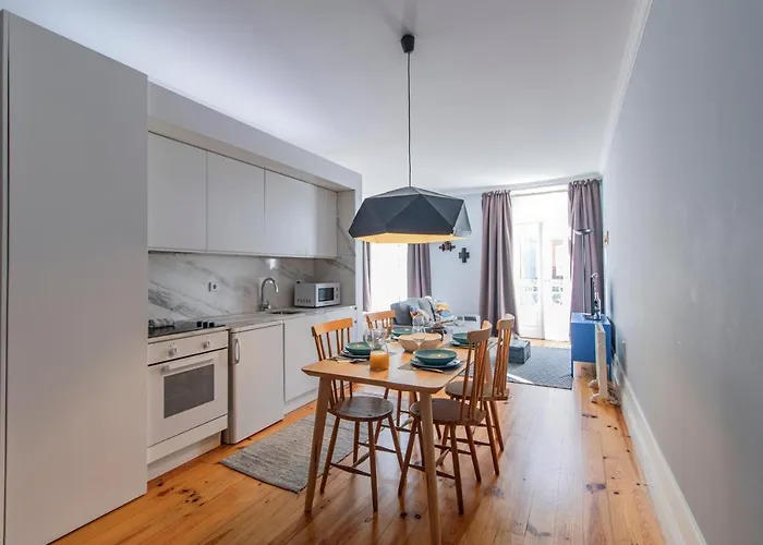 Life By Lovelystay *