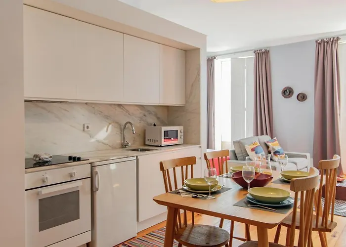 Life By Lovelystay *