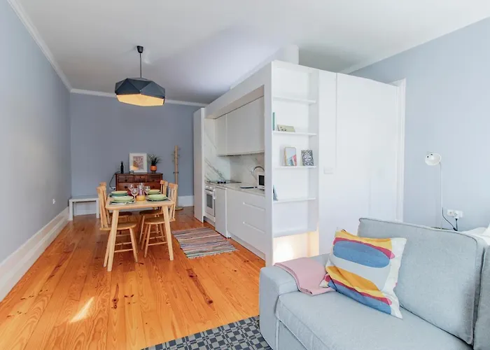 Life By Lovelystay *