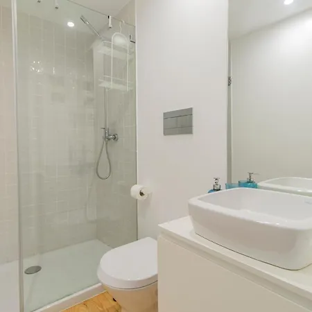 Life By Lovelystay Порту