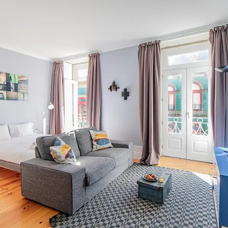 Life By Lovelystay *