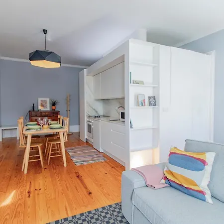 Life By Lovelystay *